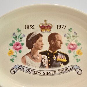 Guild Crafts (Poole) Ltd. - The Queen's Silver Jubilee, Elizabeth 1952-1977​